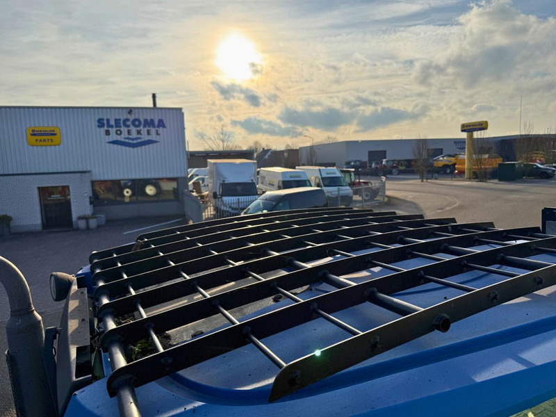 Tractor New Holland T6010 Plus + 750TL Voorlader