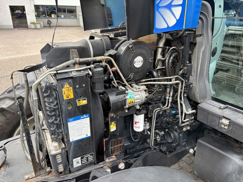 Tractor New Holland T6010 Plus Supersteer