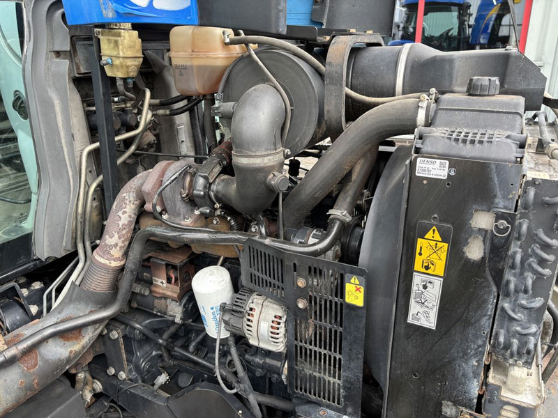 Tractor New Holland T6010 Plus Supersteer