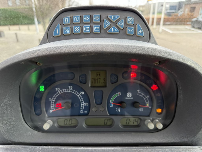 Tractor New Holland T6020 Elite