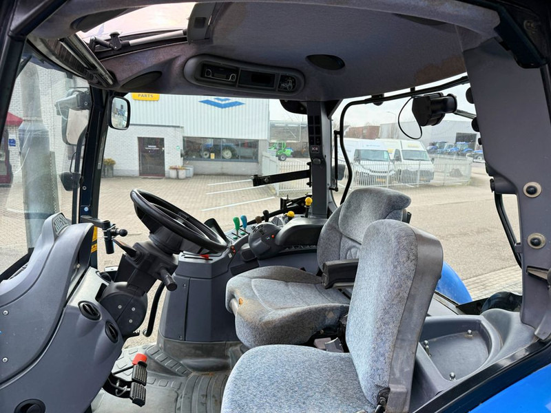 Tractor New Holland T6020 Elite