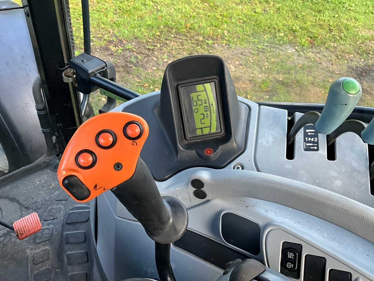 Tractor New Holland T6070