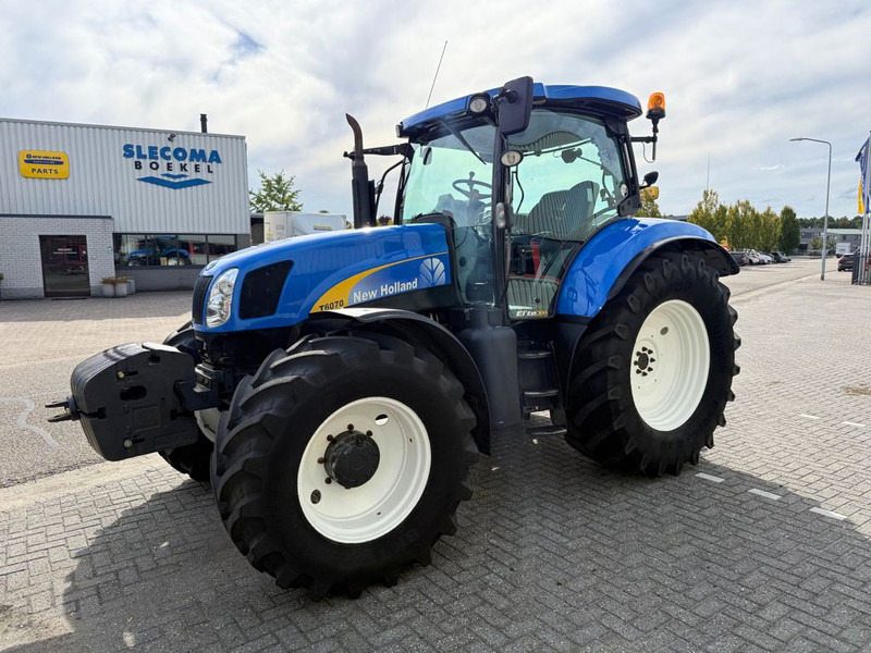 Tractor New Holland T6070 Elite