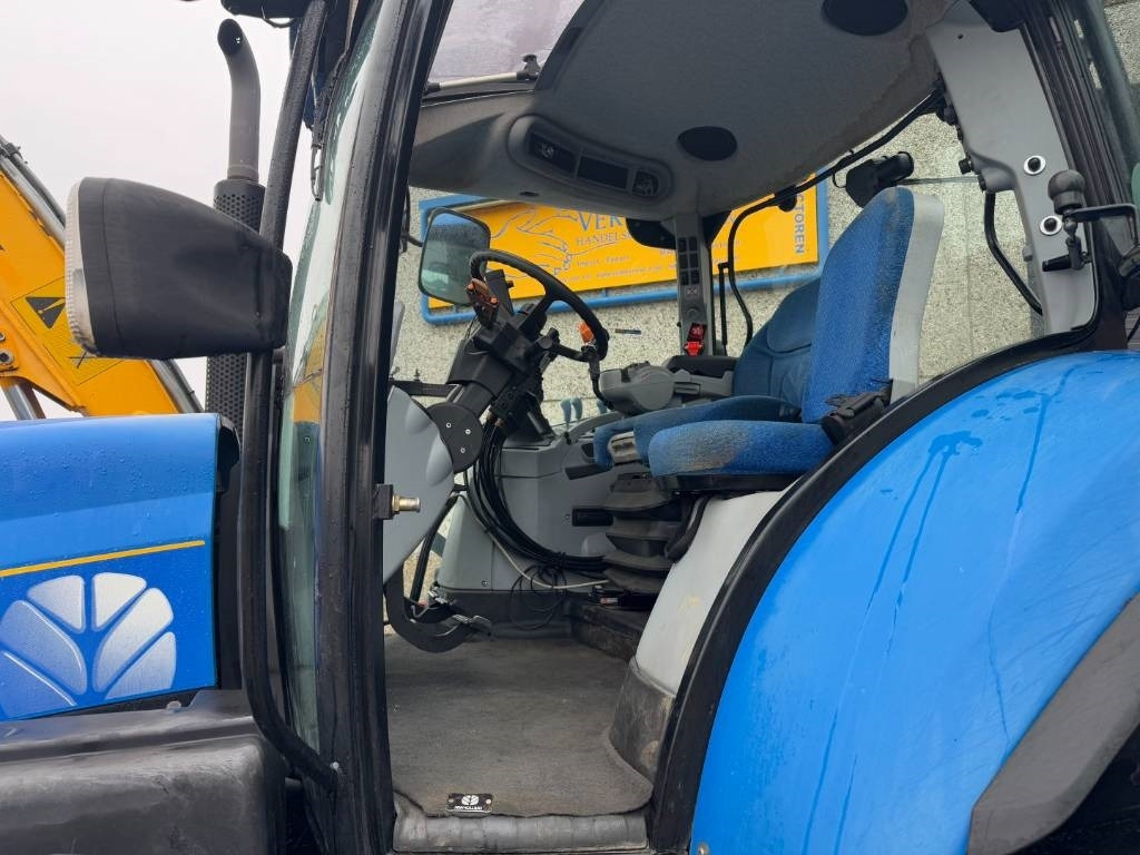 Tractor New Holland T6080 Power Command met Herder MBK513LSH!