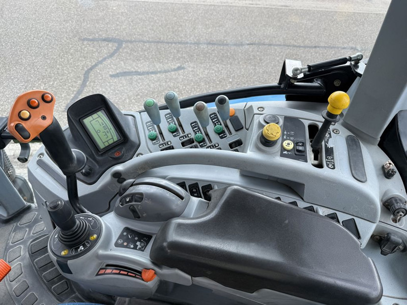 Tractor New Holland T7040 Power Command