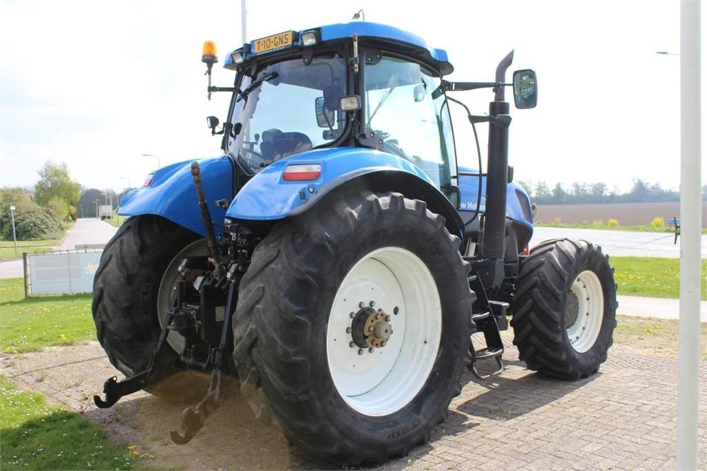 Tractor New Holland T7050
