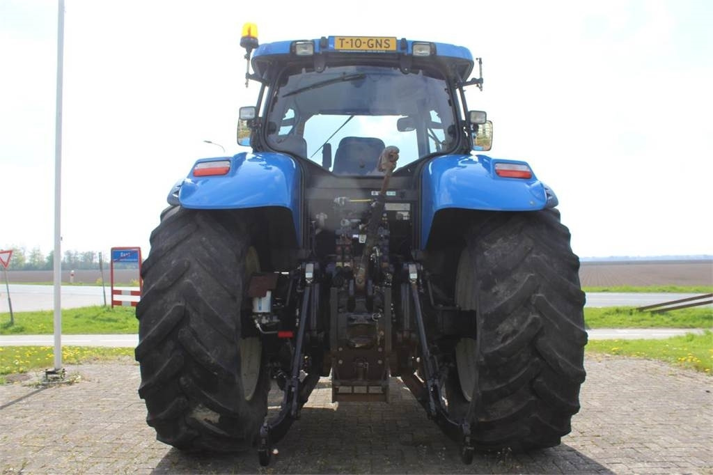 Tractor New Holland T7050