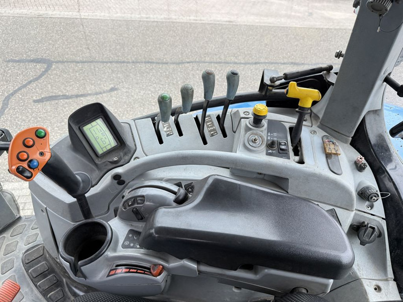 Tractor New Holland T7050 Power Command