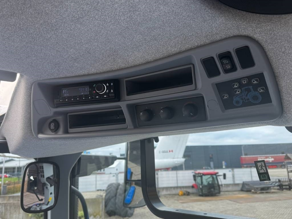 Tractor New Holland T7.225AC, frontlinkage, airbrakes, 50k, 2023!!