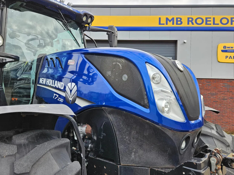 Tractor New Holland T7.230AC Autocommand