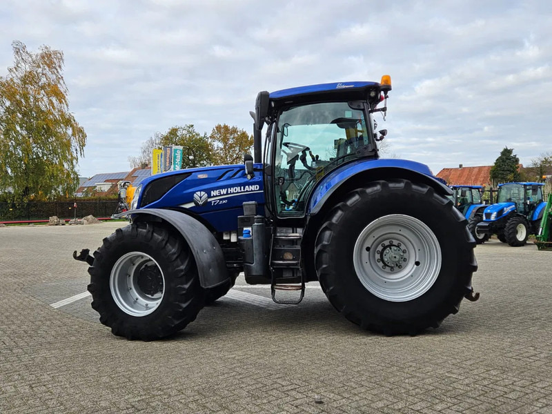 Tractor New Holland T7.230AC Autocommand