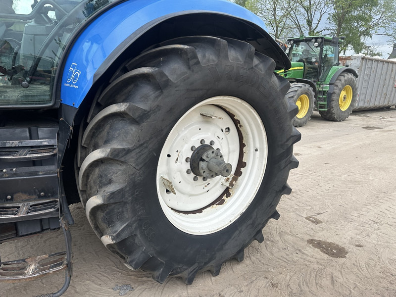 Tractor New Holland T7.235