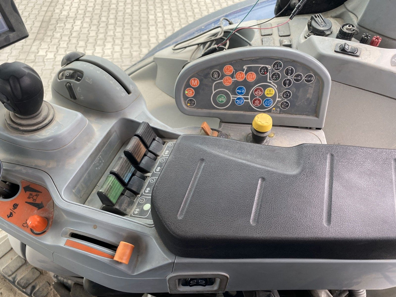 Tractor New Holland T7.315 AC 4x4 | Fronthydraulik*LoadSensing*Klima
