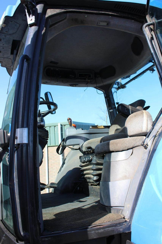 Tractor New Holland T8020