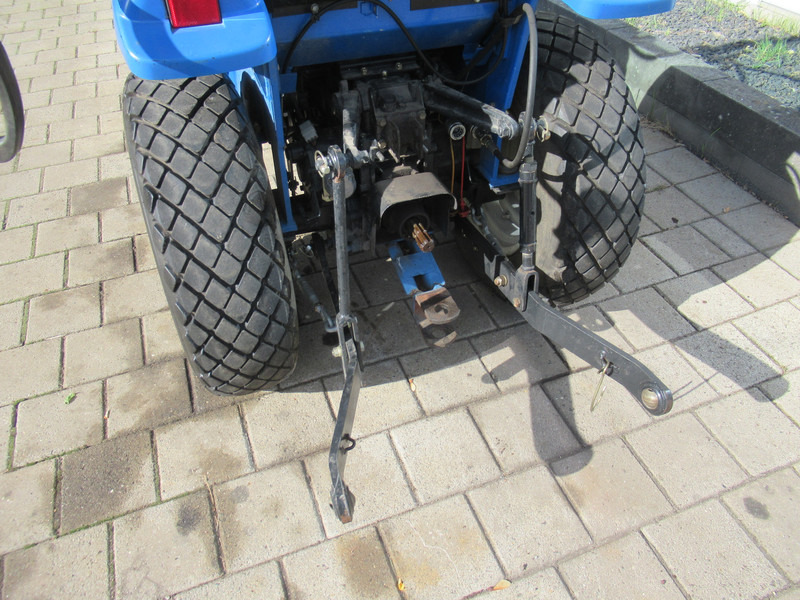 Tractor New Holland TC21D 4WD 4x4 Cabine Verwarming