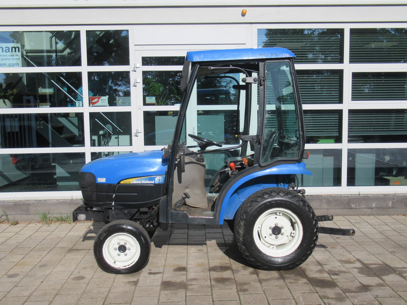 Tractor New Holland TC21D 4WD 4x4 Cabine Verwarming