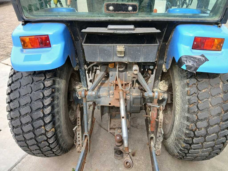 Tractor New Holland TC 27