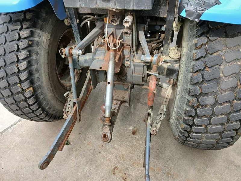 Tractor New Holland TC 27