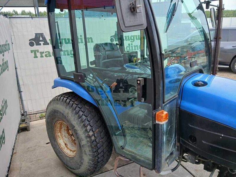 Tractor New Holland TC 27
