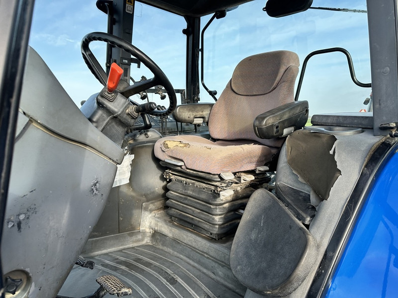 Tractor New Holland TM 115