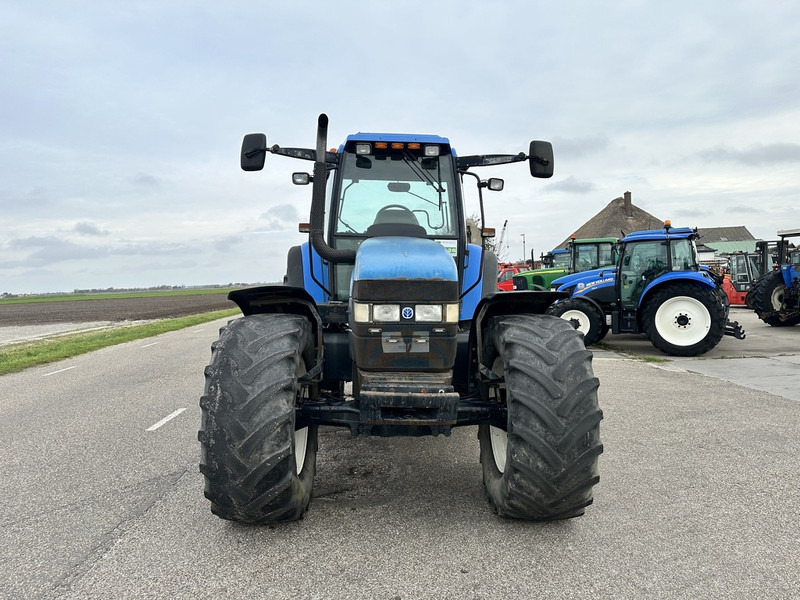 Tractor New Holland TM 135