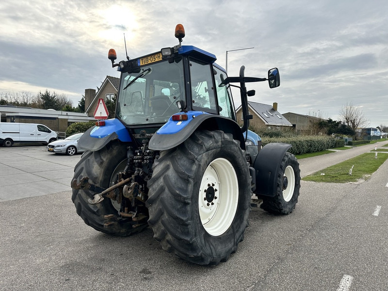 Tractor New Holland TM 135