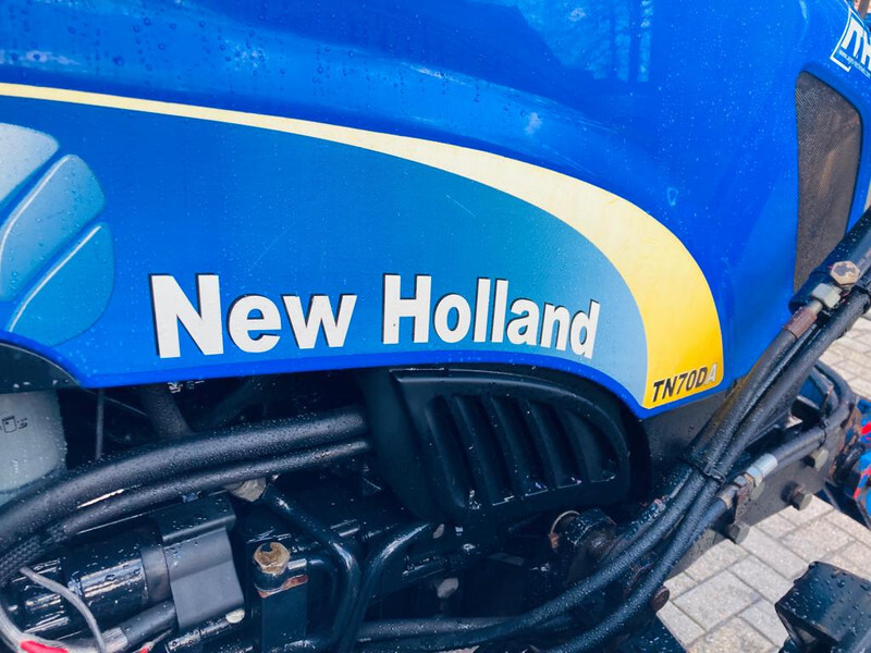 Tractor New Holland TN70DA