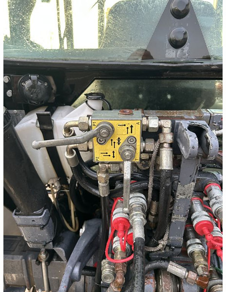 Tractor New Holland TN75S