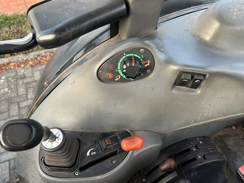 Tractor New Holland TN75S