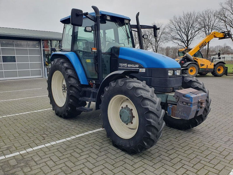Tractor New Holland TS115