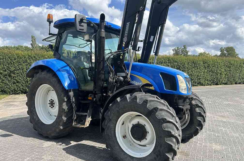 Tractor New Holland TSA 125, frontlader