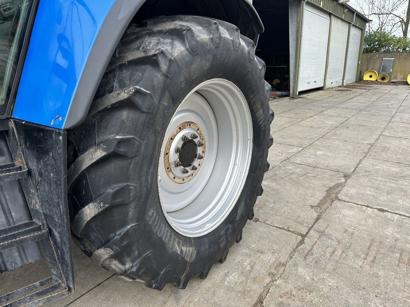 Tractor New Holland TVT 195 Dutch registration