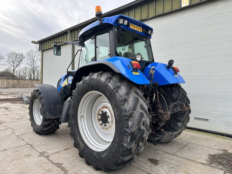 Tractor New Holland TVT 195 Dutch registration
