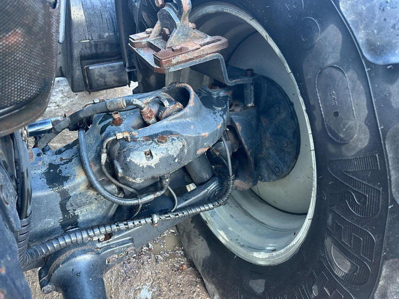 Tractor New Holland TVT 195 Dutch registration