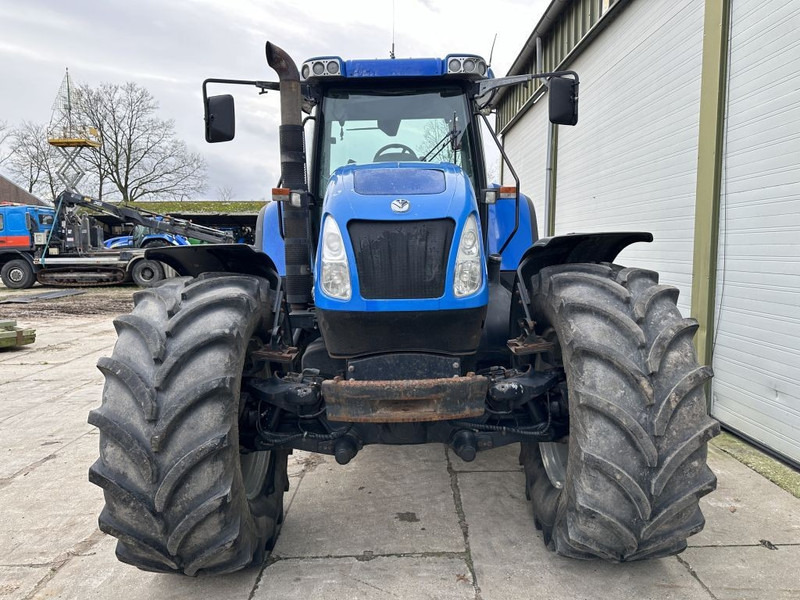 Tractor New Holland TVT 195 Dutch registration