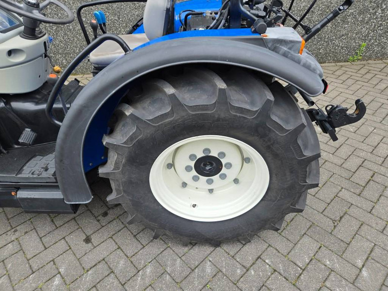 Tractor New Holland T 4.75 V