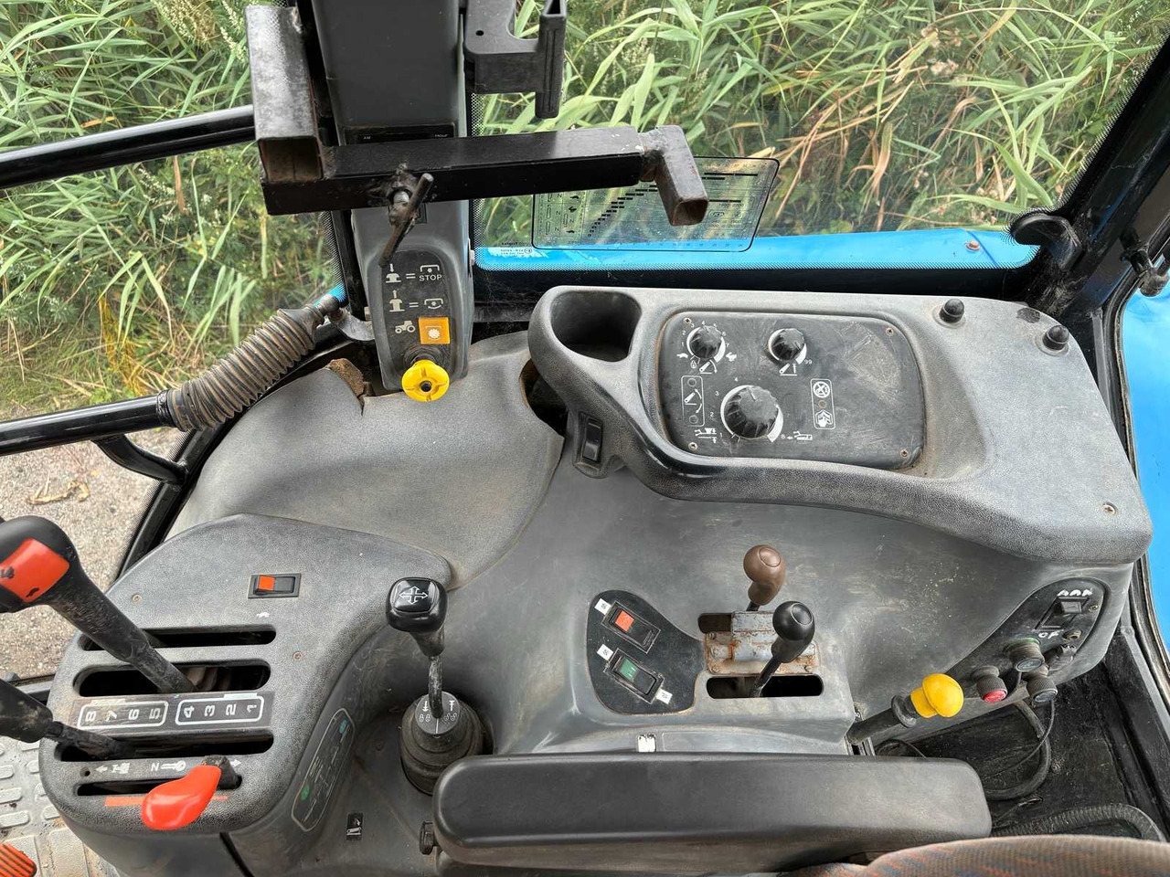 Tractor New Holland ts90