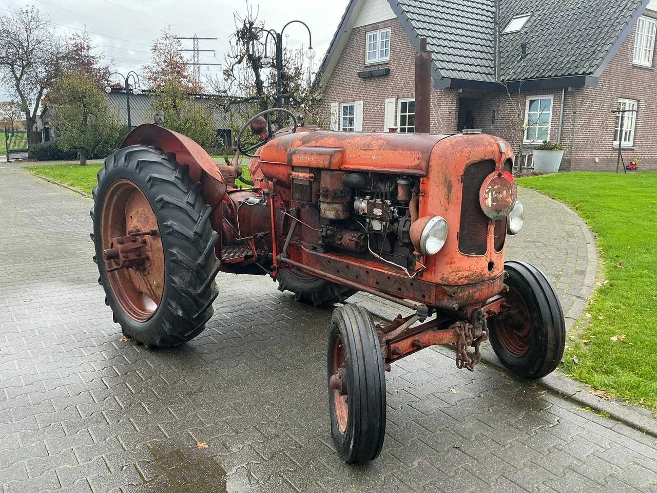Tractor Nuffield 460