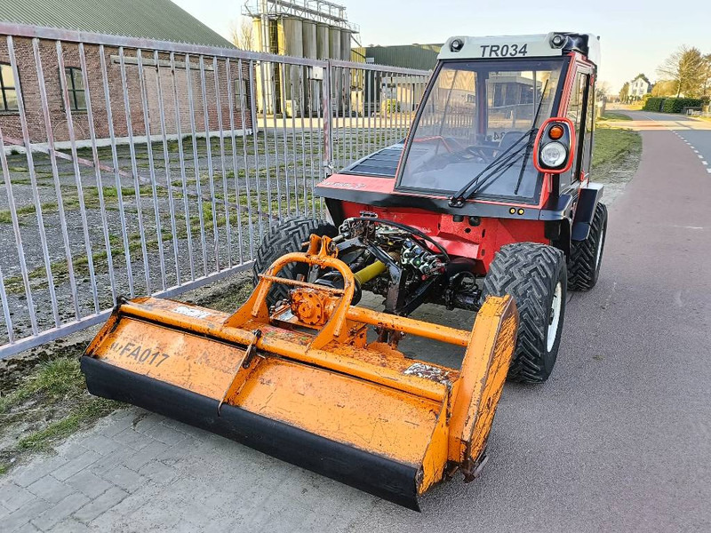 Tractor Reform Metrac H7S maaier mower 4x4x4 front hef pto CE