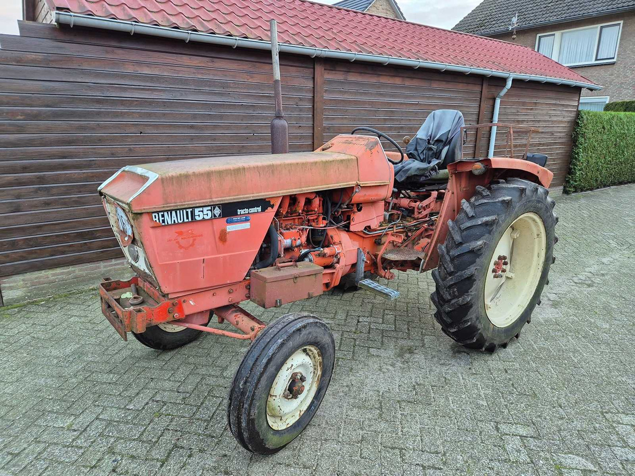 Tractor Renault 55