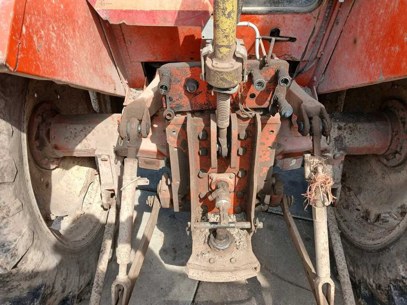 Tractor Renault 781-4