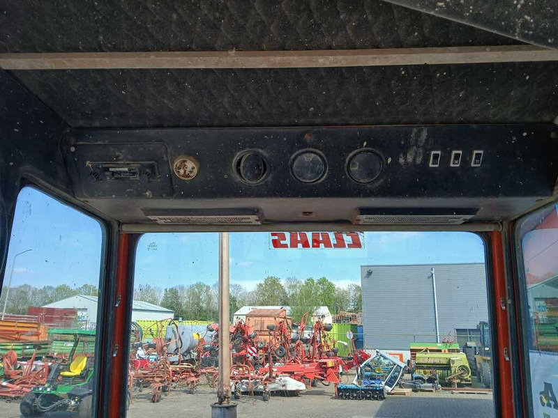 Tractor Renault 781-4