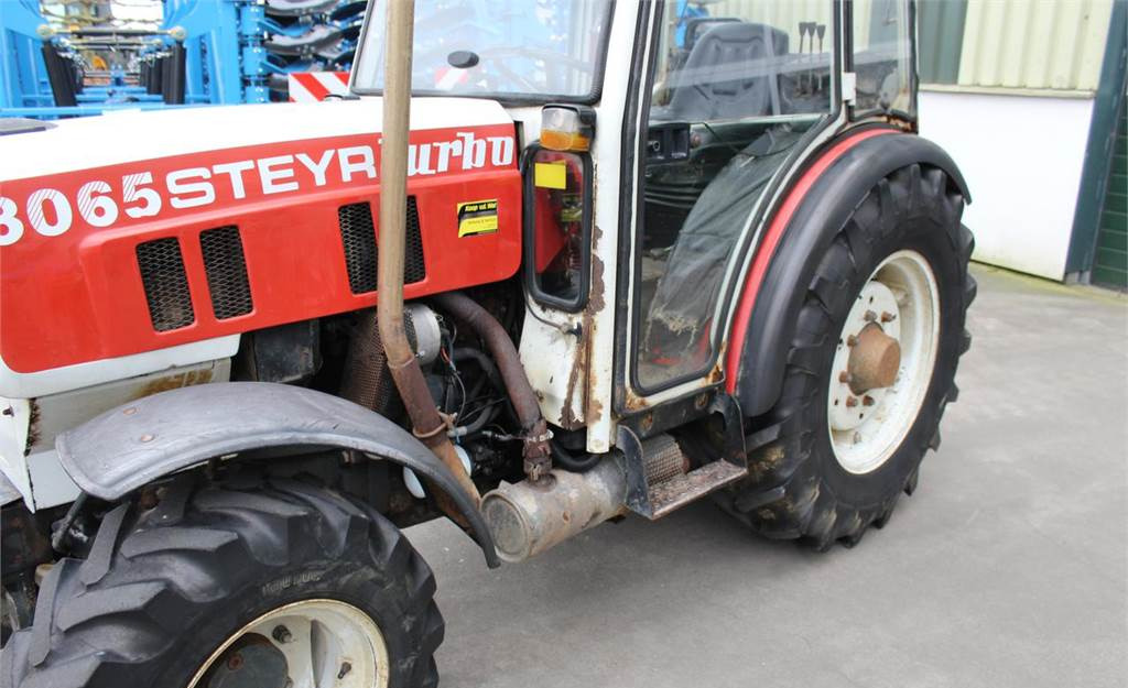Tractor Steyr 8065 Turbo smalspoor