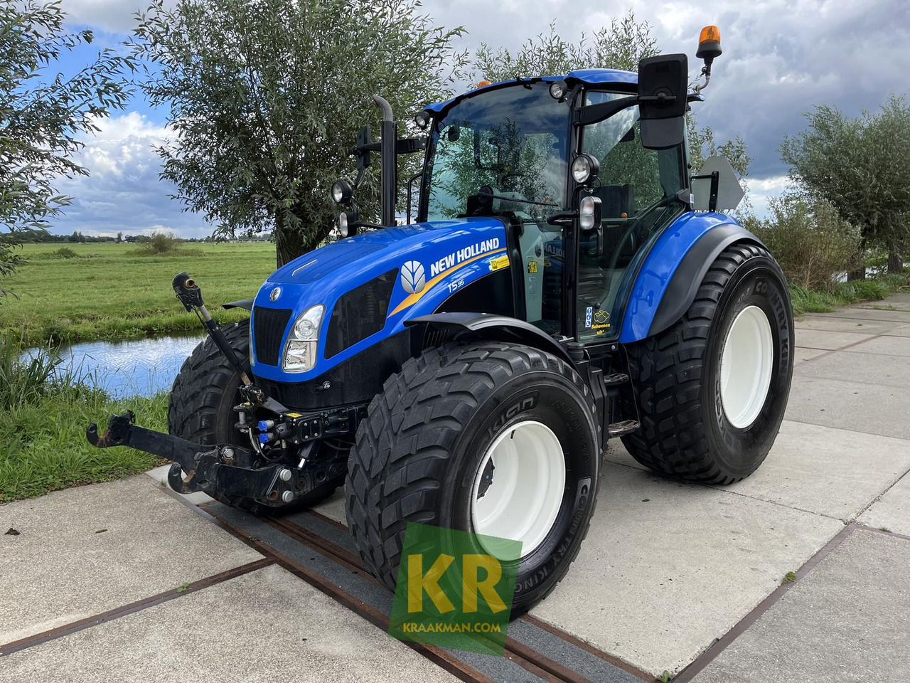 Tractor T5.95 New Holland