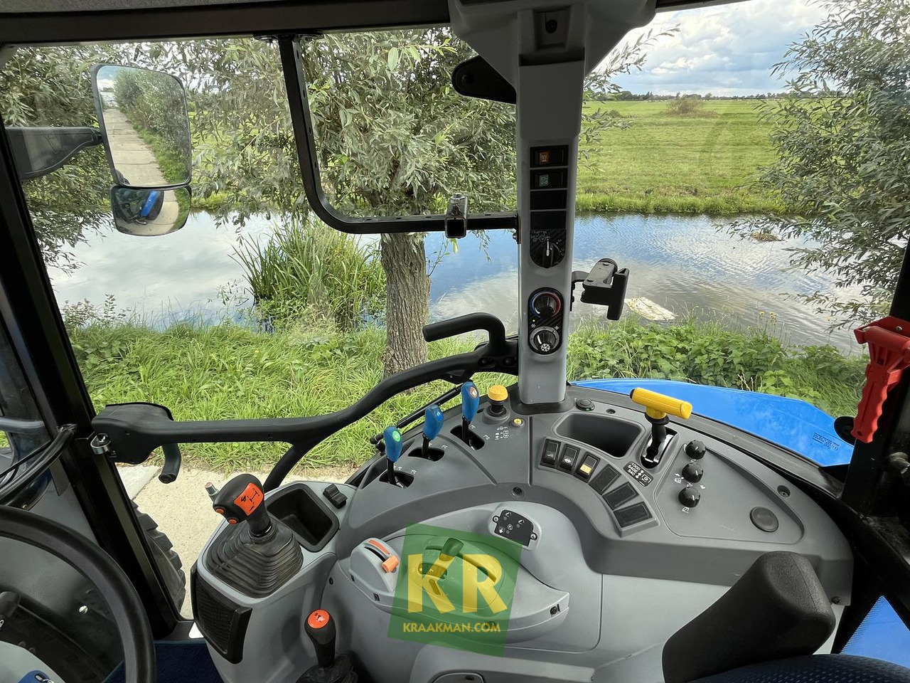 Tractor T5.95 New Holland