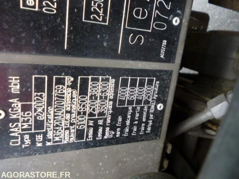 Tractor TRACTEUR AGRICOLE RENAULT CLASS CELTIS 456 PLUS RX