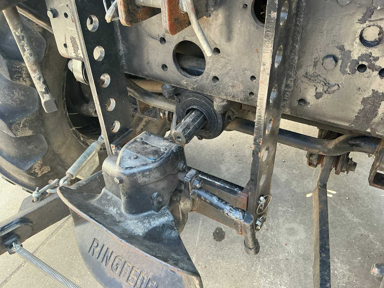 Tractor Unimog U1600