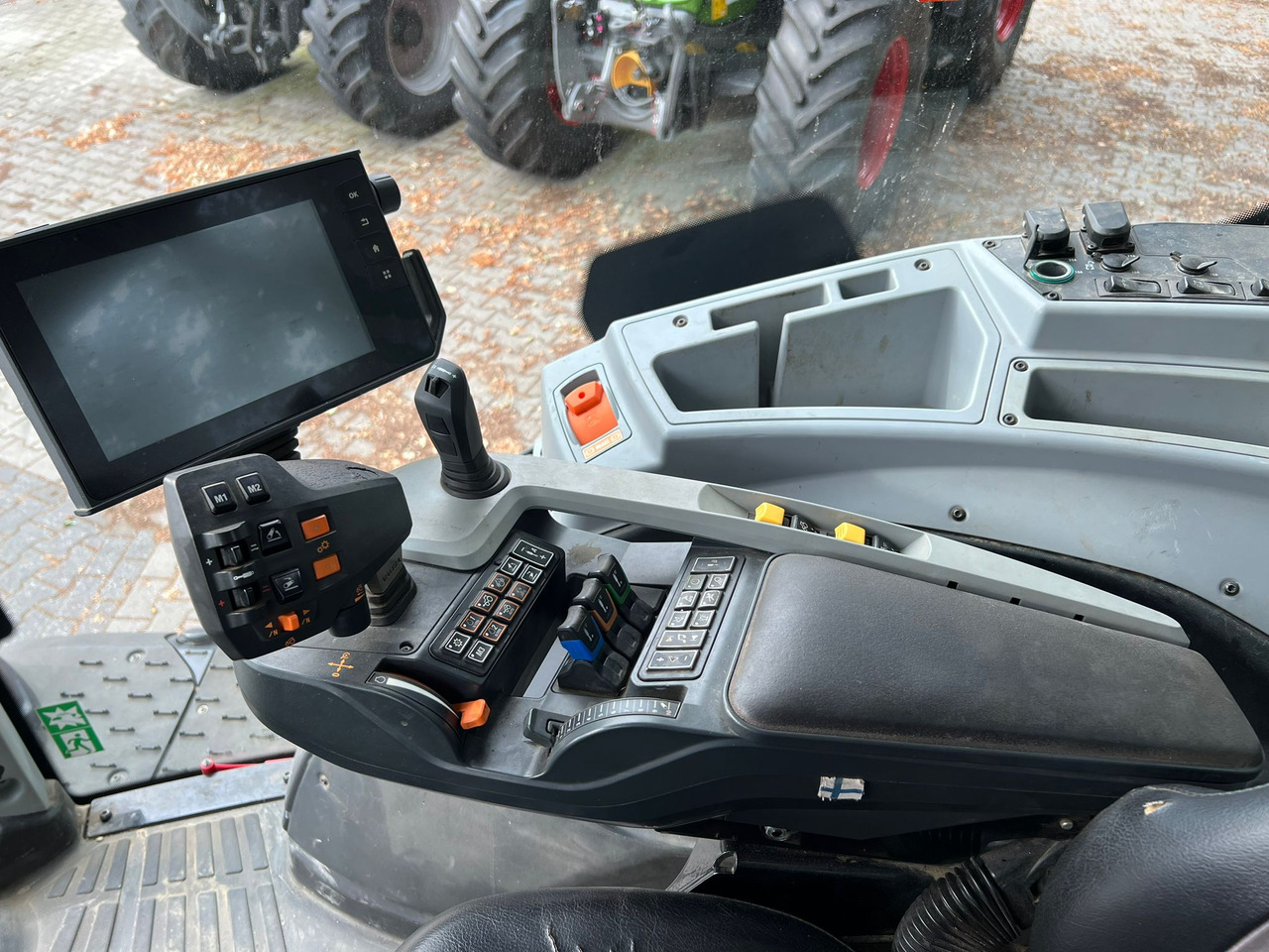 Tractor VALTRA T174 Versu
