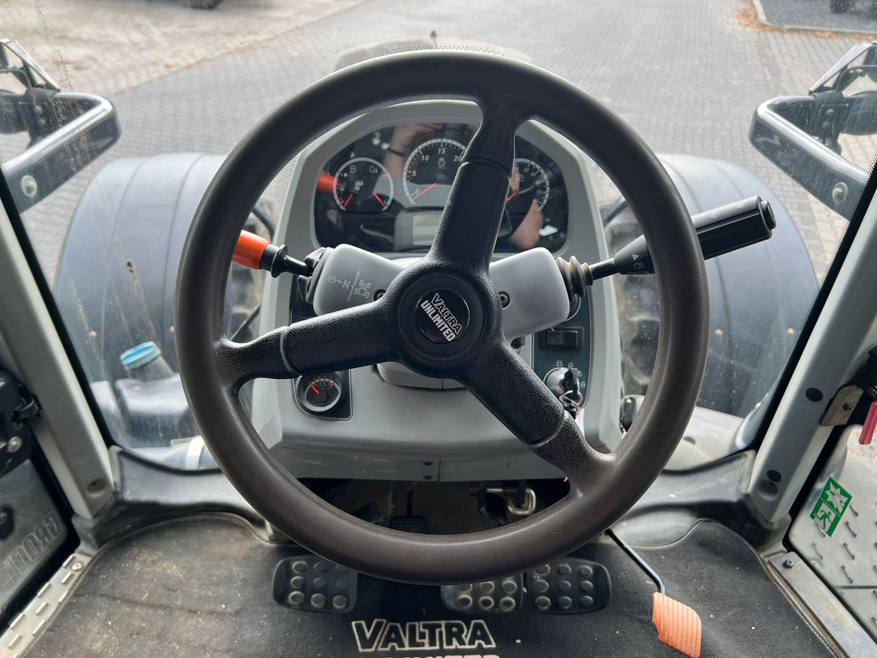 Tractor VALTRA T174 Versu