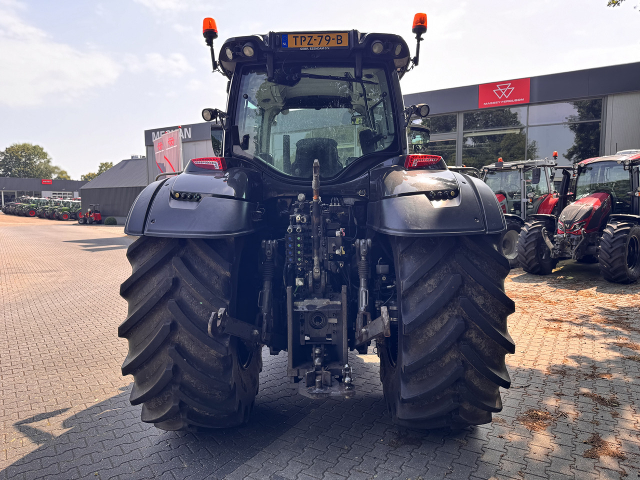 Tractor VALTRA T214 Direct